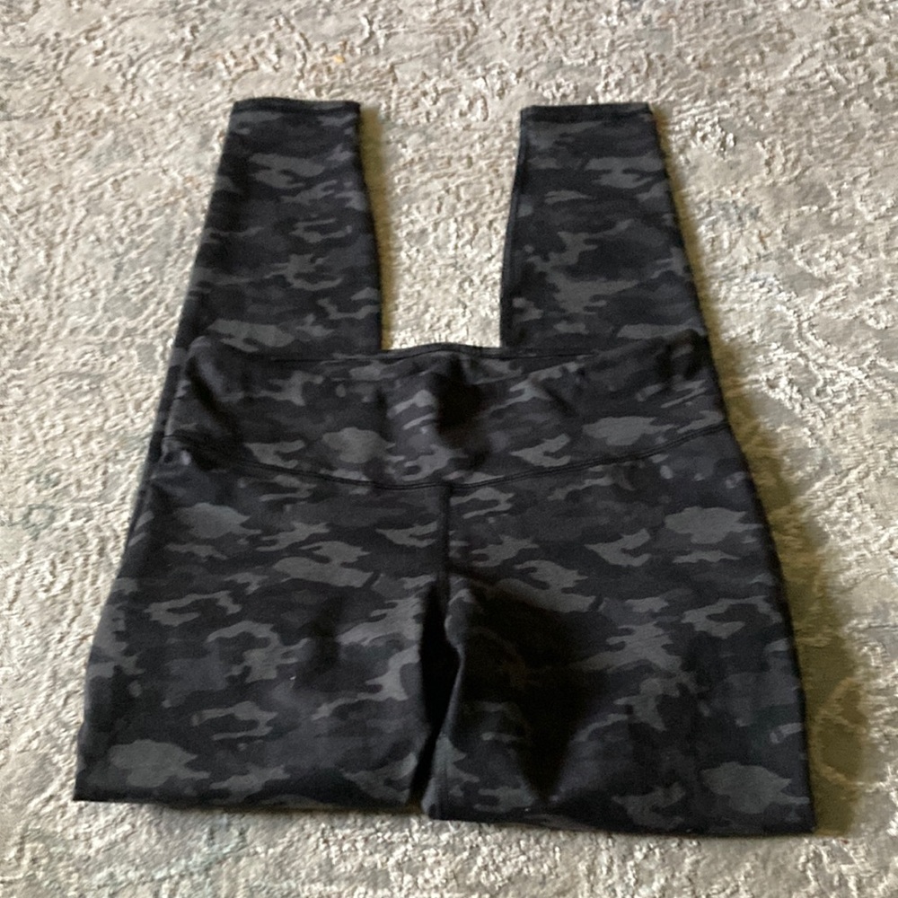 M Fabletics camo leggings